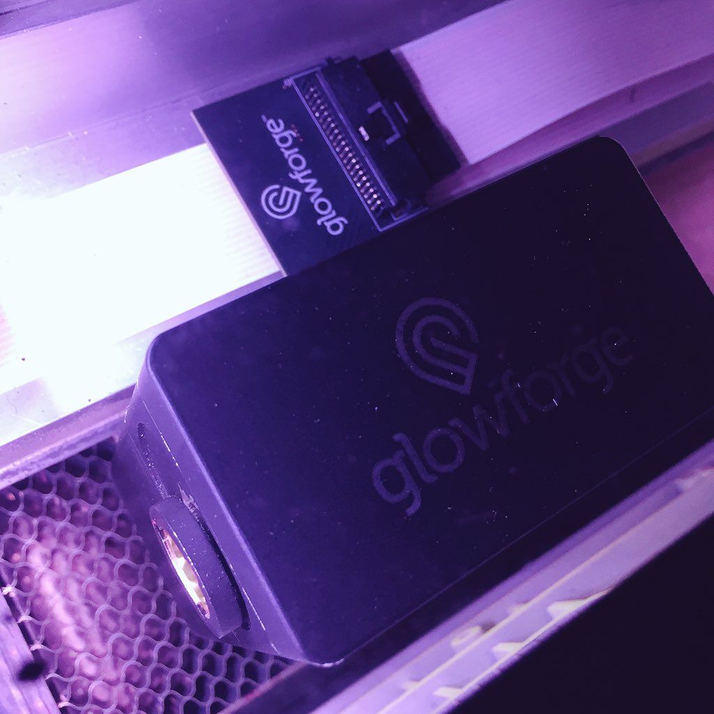 oh my god twitter doesn’t include alt text from images in their API