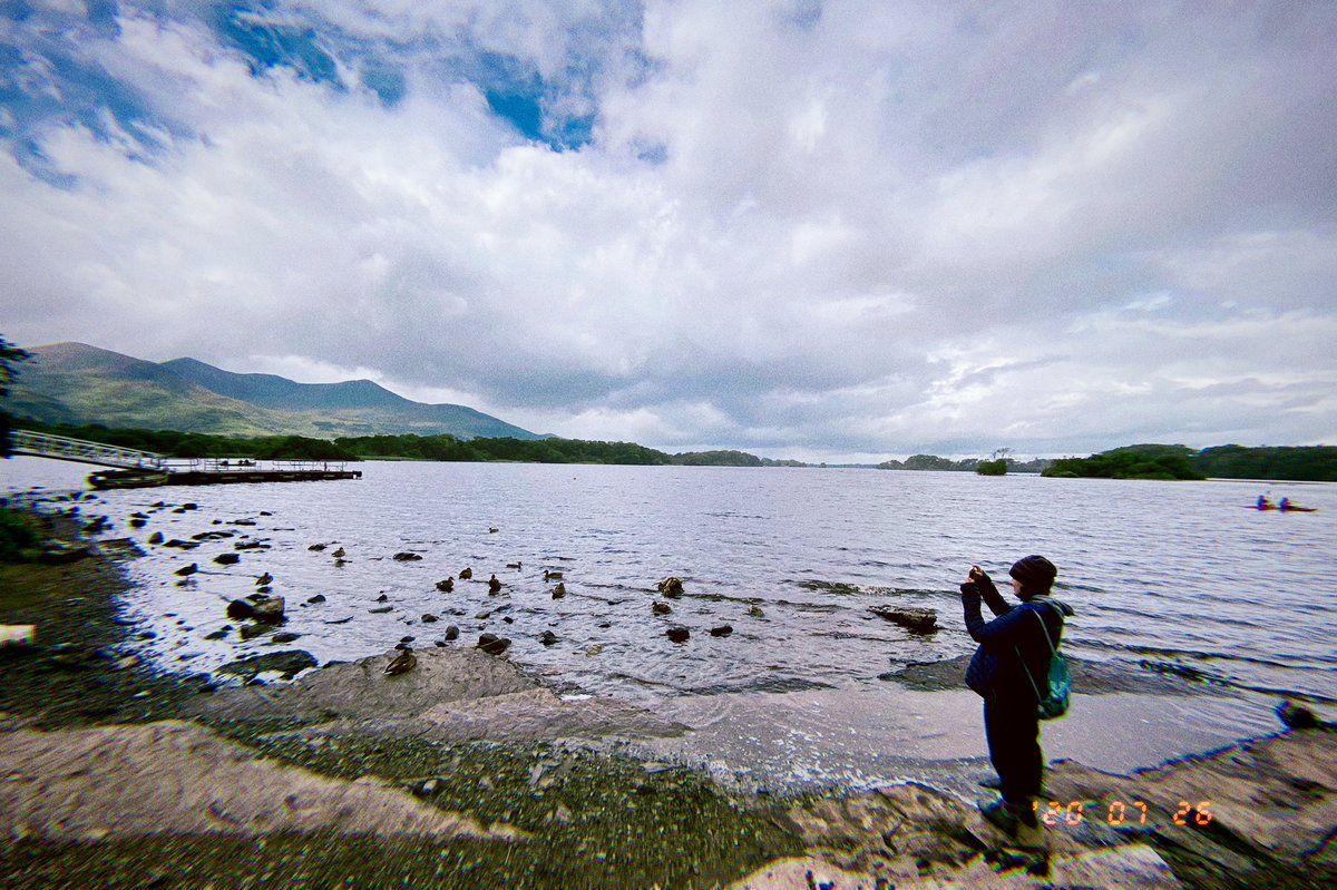 oh my god twitter doesn’t include alt text from images in their API