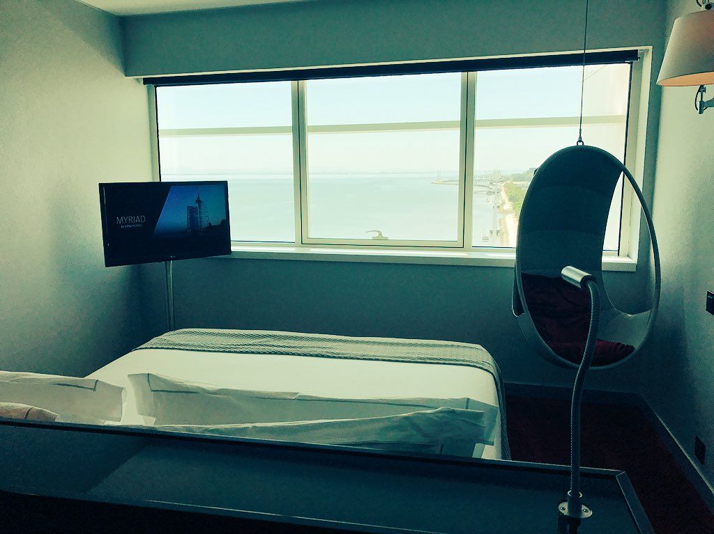 oh my god twitter doesn’t include alt text from images in their API