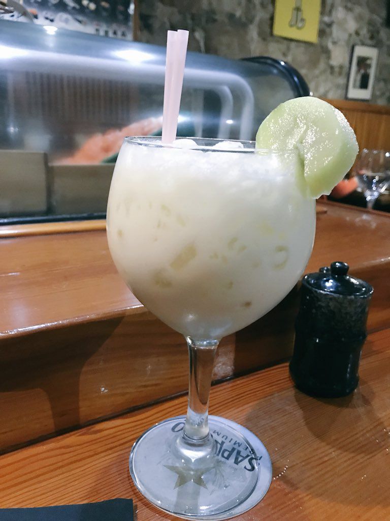 oh my god twitter doesn’t include alt text from images in their API