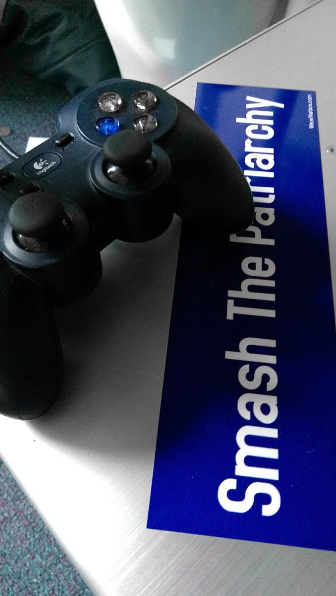 oh my god twitter doesn’t include alt text from images in their API