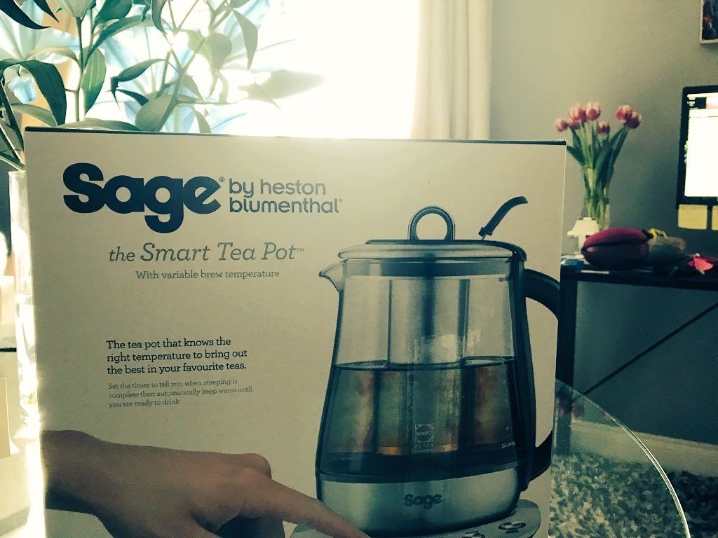 oh my god twitter doesn’t include alt text from images in their API