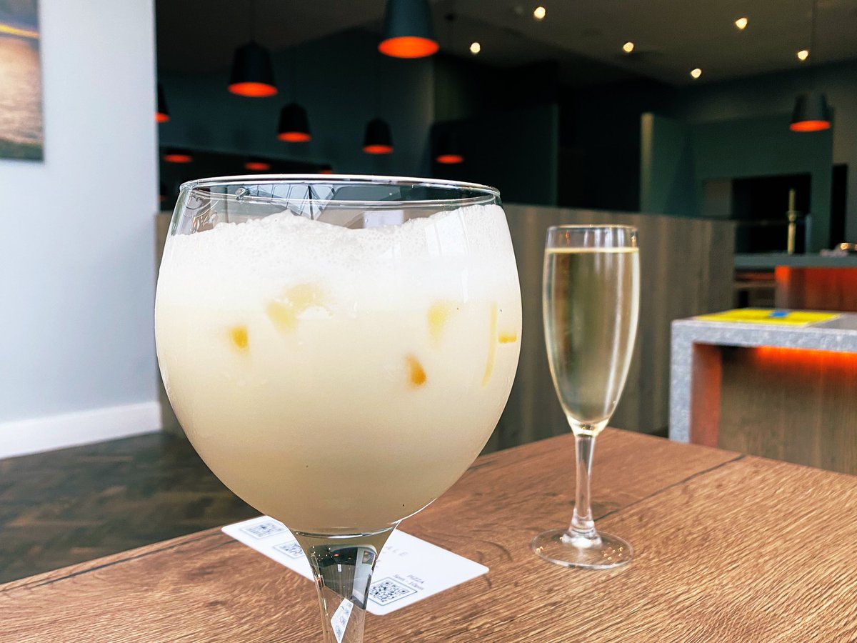 oh my god twitter doesn’t include alt text from images in their API