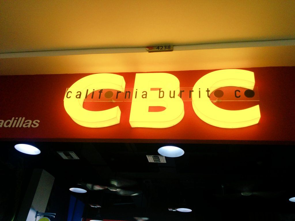 oh my god twitter doesn’t include alt text from images in their API