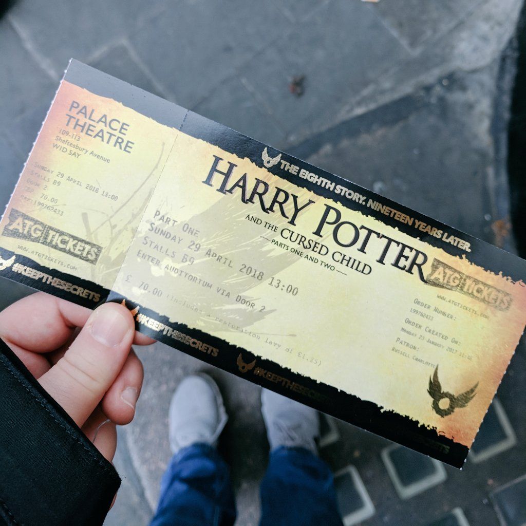 oh my god twitter doesn’t include alt text from images in their API