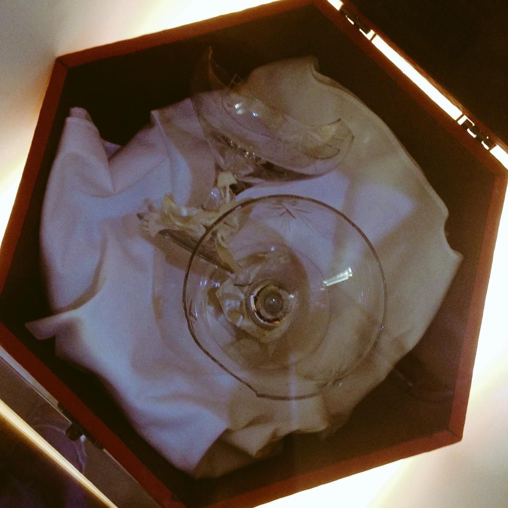 oh my god twitter doesn’t include alt text from images in their API