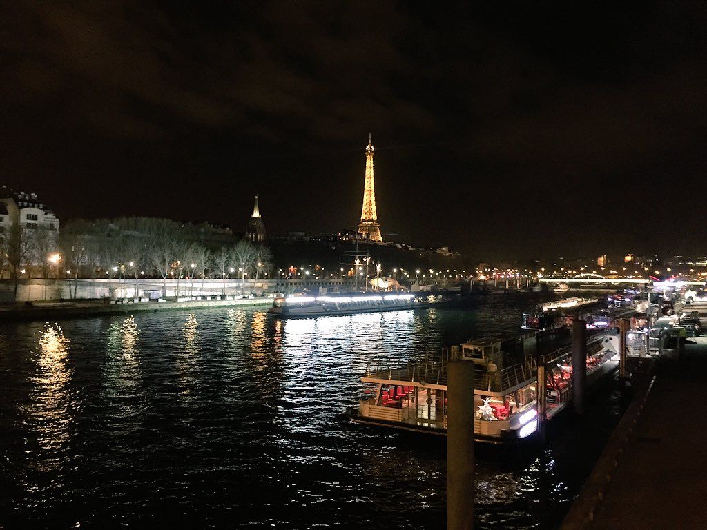 oh my god twitter doesn’t include alt text from images in their API