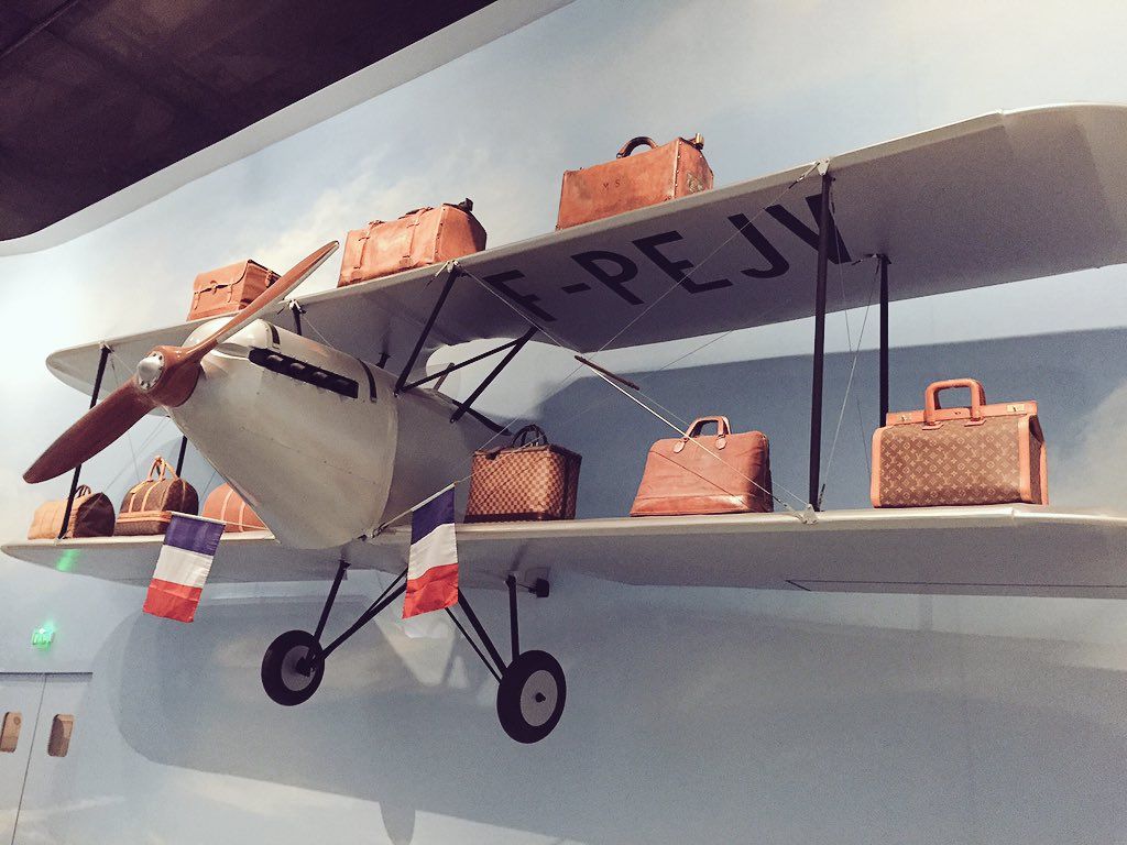 oh my god twitter doesn’t include alt text from images in their API