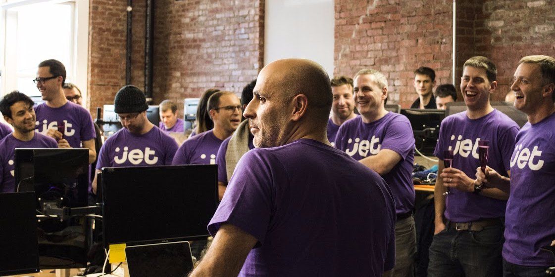 oh my god twitter doesn’t include alt text from images in their API