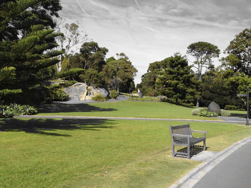 oh my god twitter doesn’t include alt text from images in their API