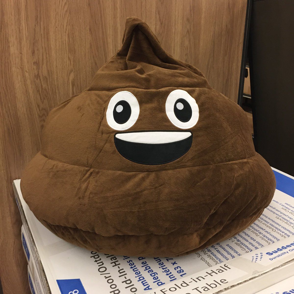 oh my god twitter doesn’t include alt text from images in their API