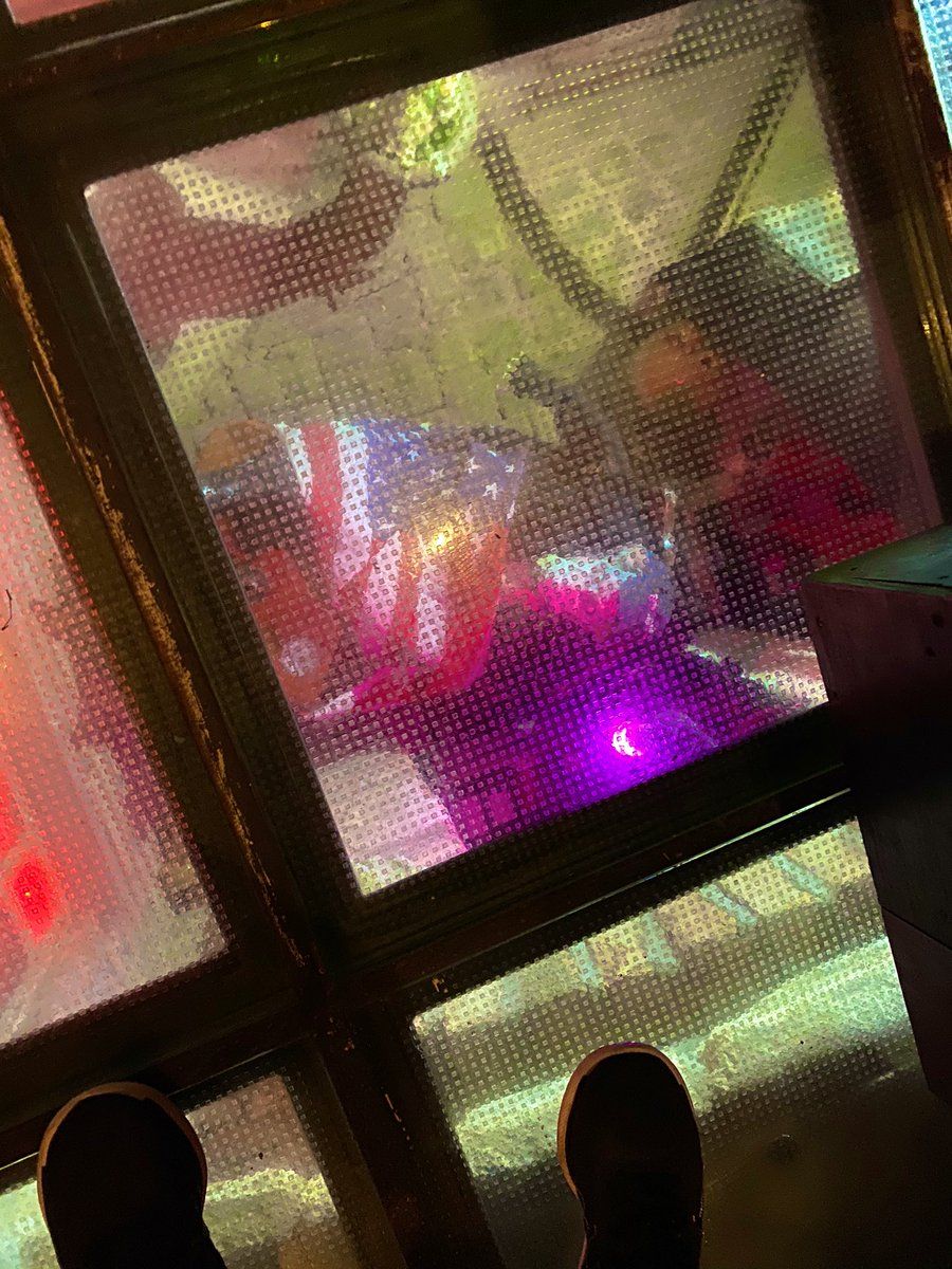 oh my god twitter doesn’t include alt text from images in their API