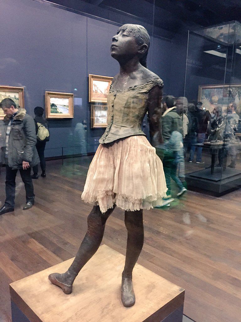 oh my god twitter doesn’t include alt text from images in their API