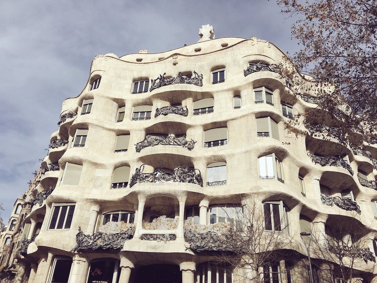 oh my god twitter doesn’t include alt text from images in their API