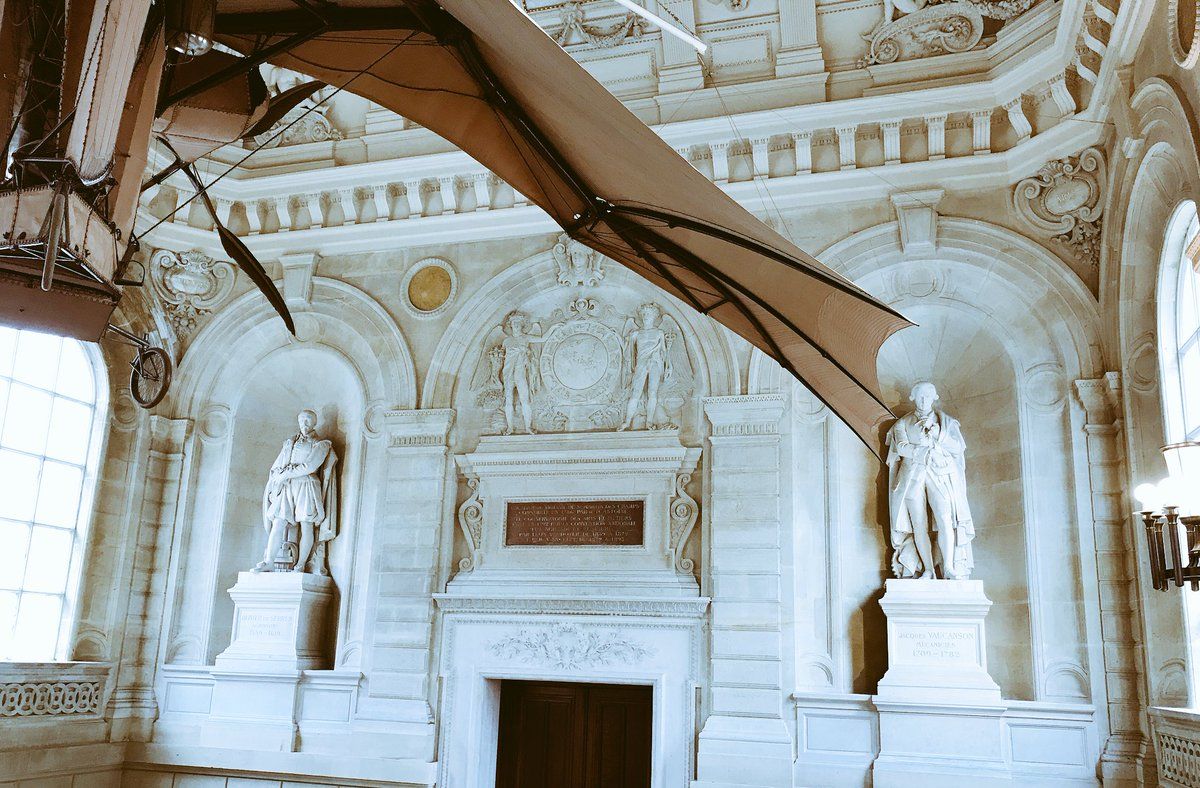 oh my god twitter doesn’t include alt text from images in their API