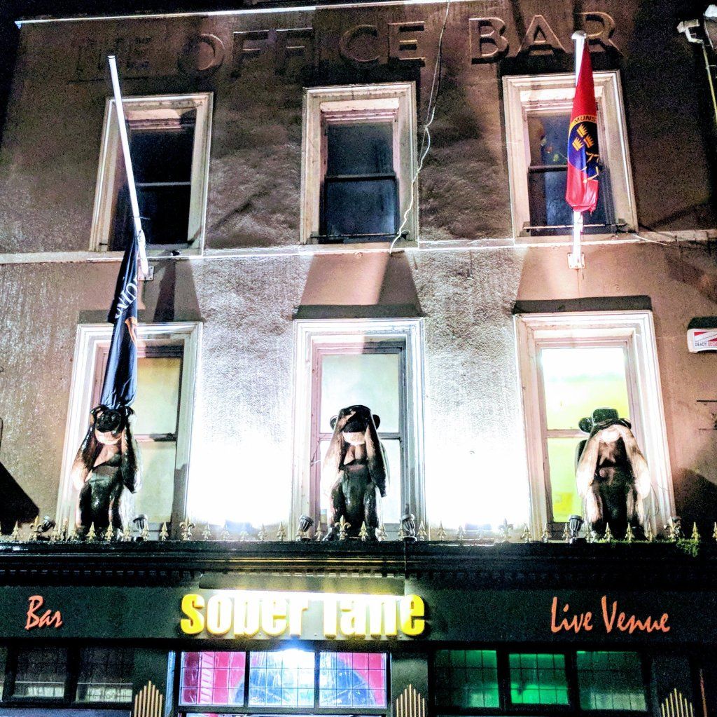 oh my god twitter doesn’t include alt text from images in their API