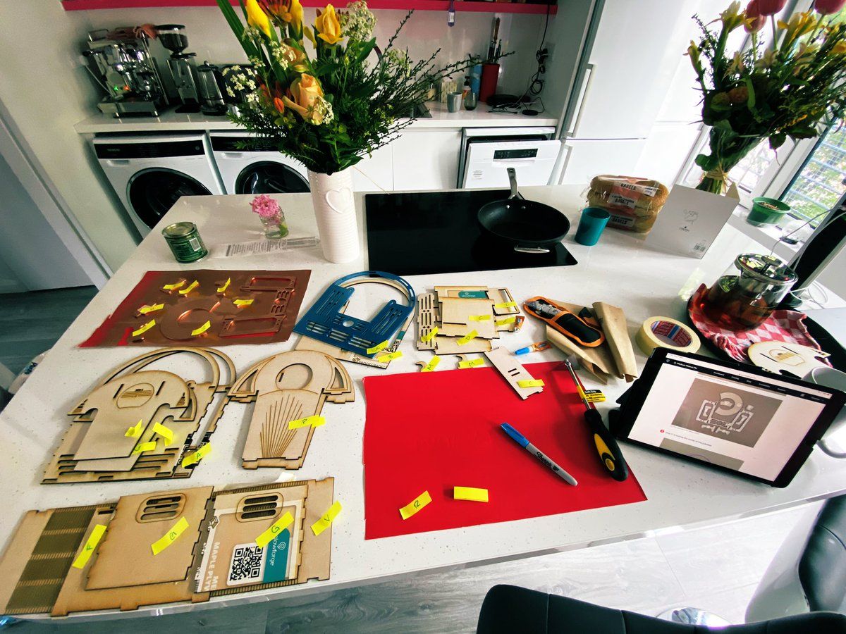 oh my god twitter doesn’t include alt text from images in their API