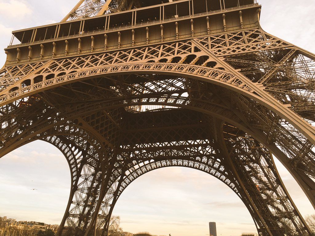 oh my god twitter doesn’t include alt text from images in their API