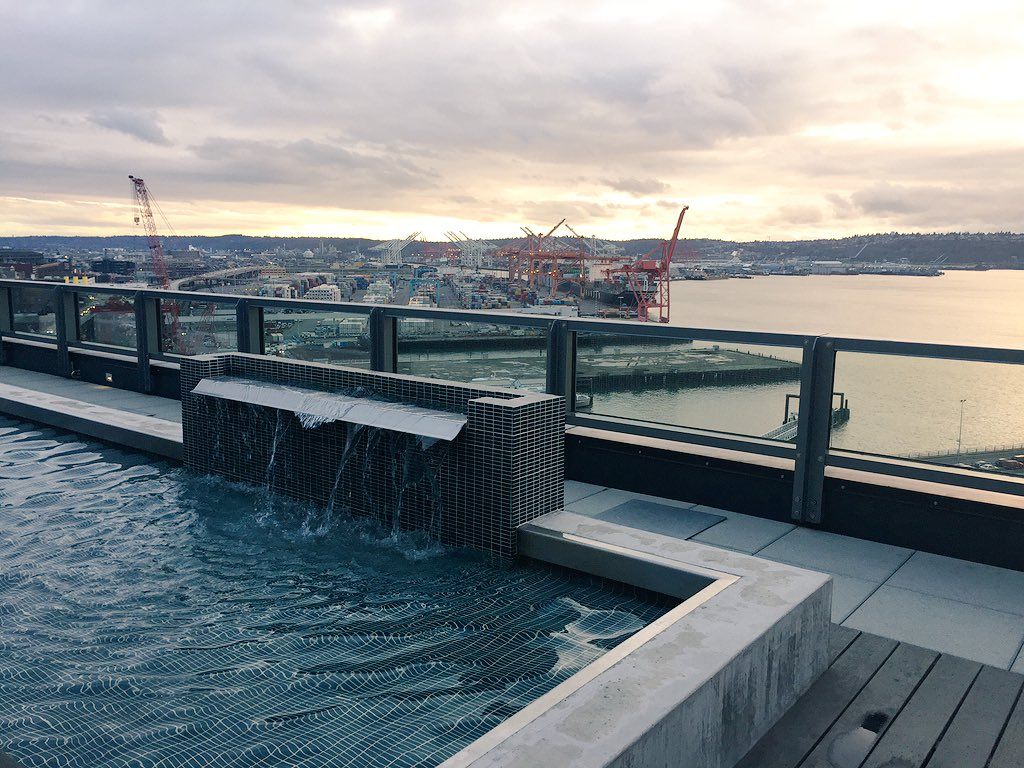 oh my god twitter doesn’t include alt text from images in their API