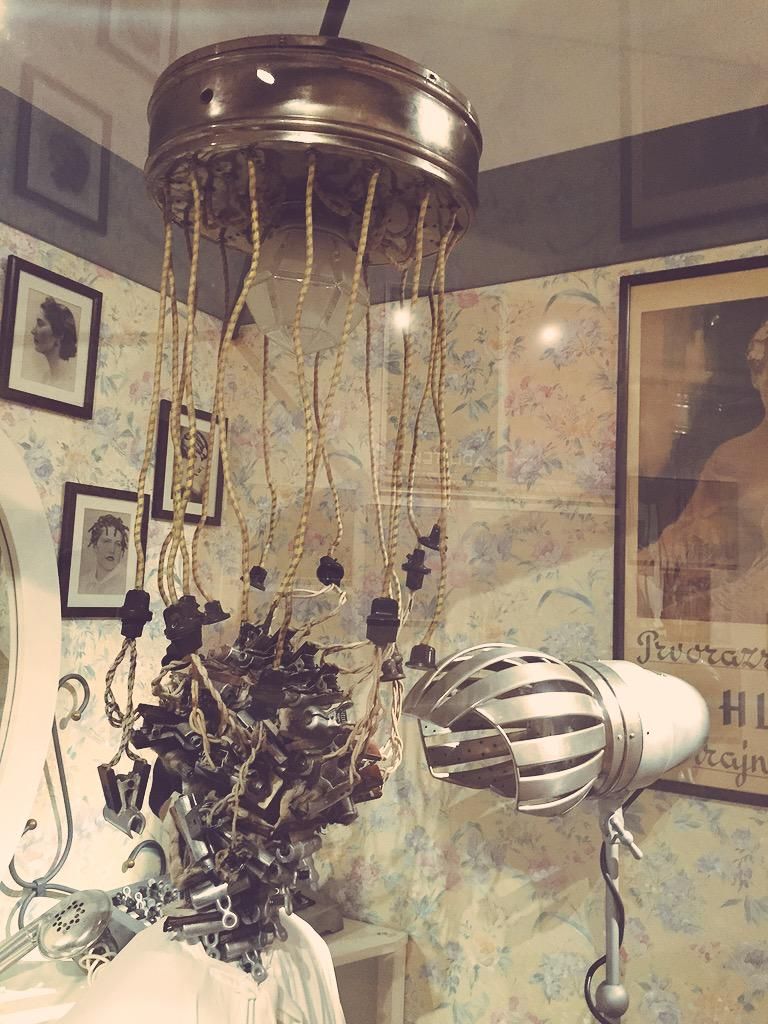 oh my god twitter doesn’t include alt text from images in their API