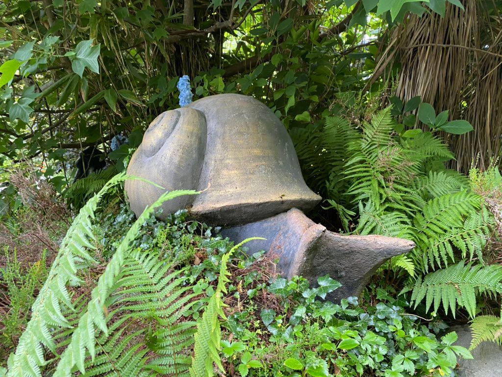 oh my god twitter doesn’t include alt text from images in their API