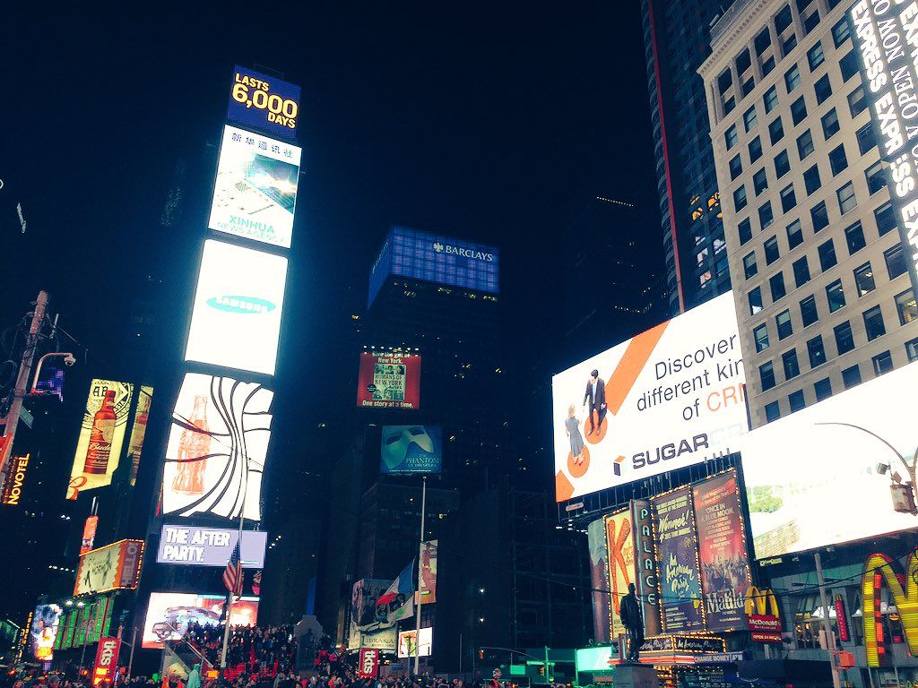 oh my god twitter doesn’t include alt text from images in their API