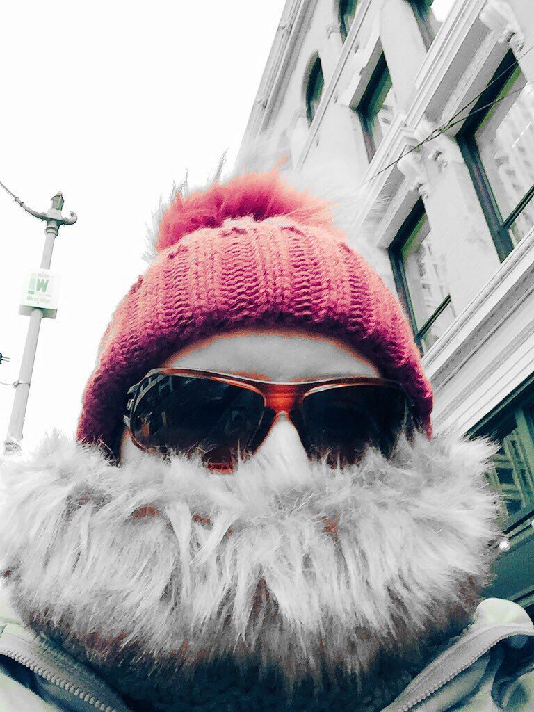 oh my god twitter doesn’t include alt text from images in their API