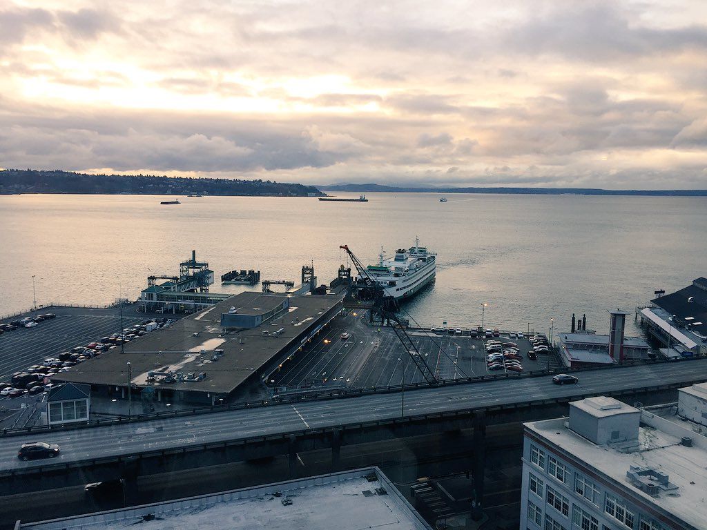 oh my god twitter doesn’t include alt text from images in their API