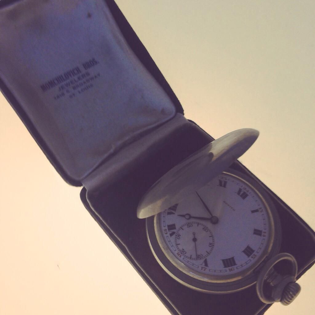 oh my god twitter doesn’t include alt text from images in their API