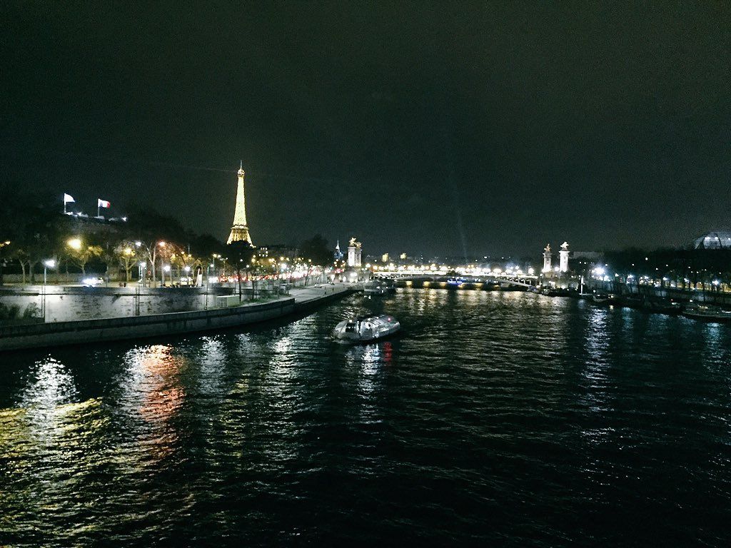 oh my god twitter doesn’t include alt text from images in their API