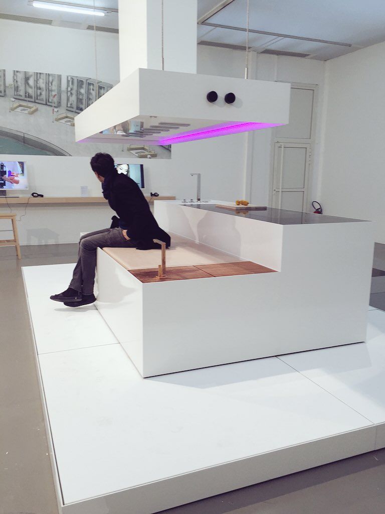 oh my god twitter doesn’t include alt text from images in their API