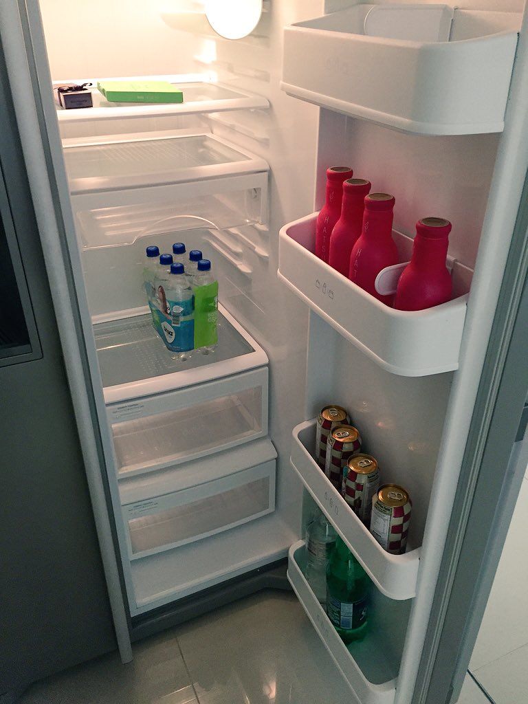 oh my god twitter doesn’t include alt text from images in their API