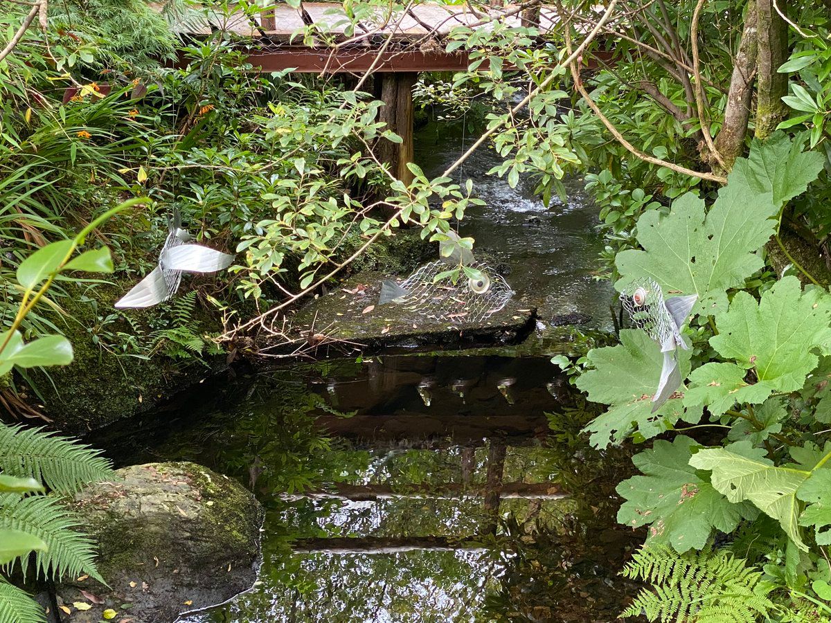 oh my god twitter doesn’t include alt text from images in their API