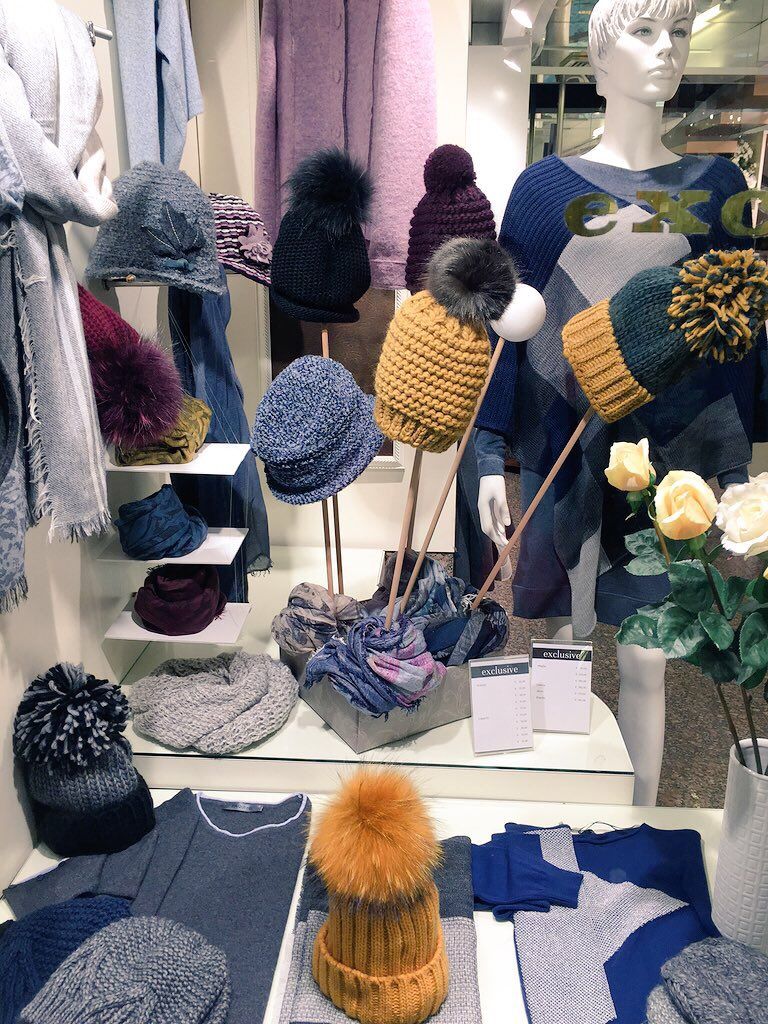 oh my god twitter doesn’t include alt text from images in their API