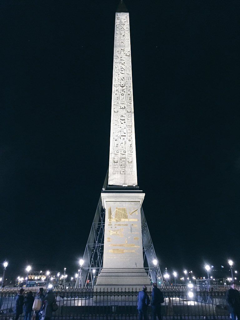 oh my god twitter doesn’t include alt text from images in their API