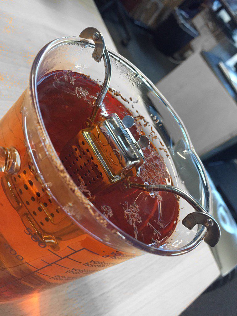 oh my god twitter doesn’t include alt text from images in their API