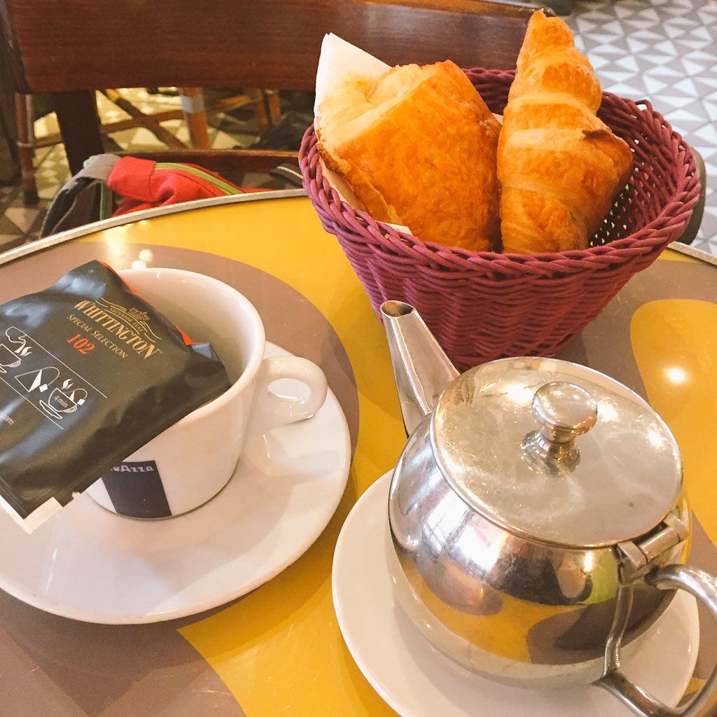 oh my god twitter doesn’t include alt text from images in their API