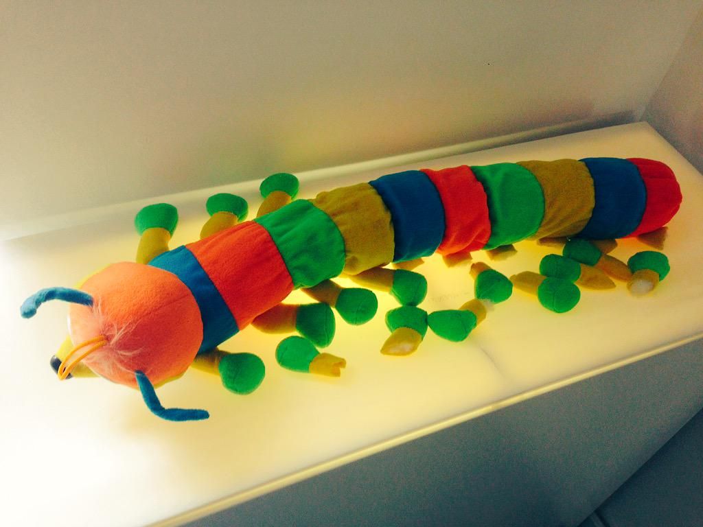 oh my god twitter doesn’t include alt text from images in their API