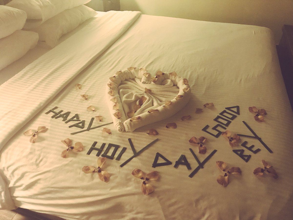 oh my god twitter doesn’t include alt text from images in their API