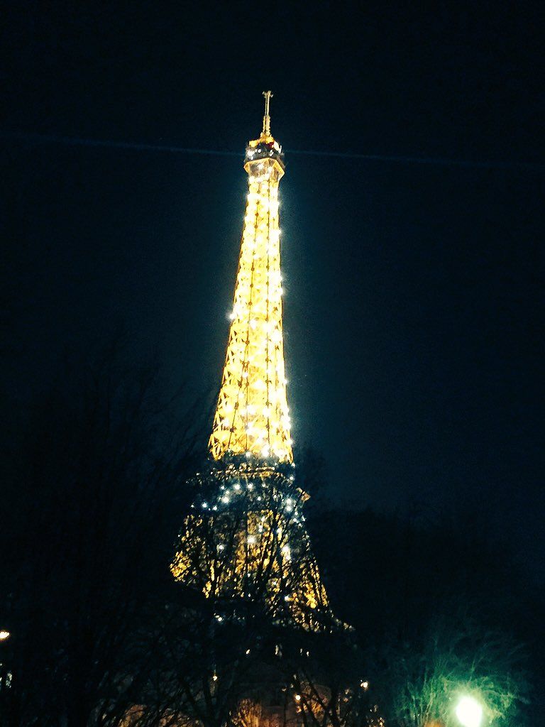 oh my god twitter doesn’t include alt text from images in their API