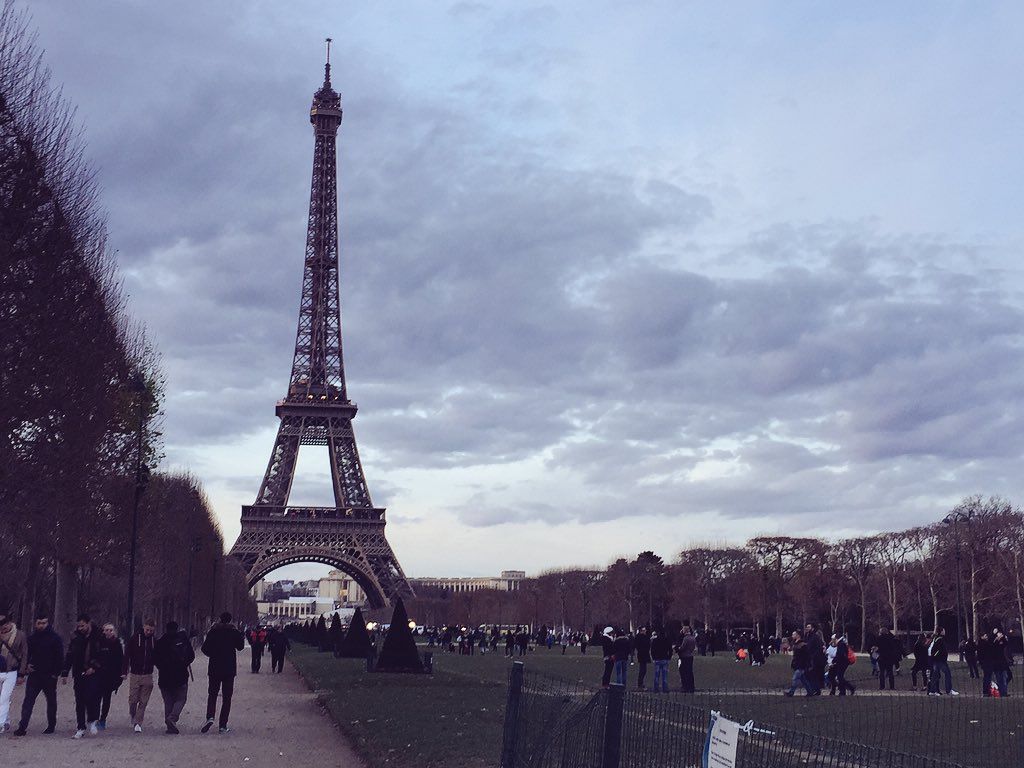 oh my god twitter doesn’t include alt text from images in their API