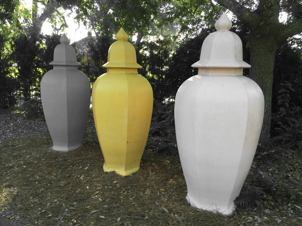 oh my god twitter doesn’t include alt text from images in their API