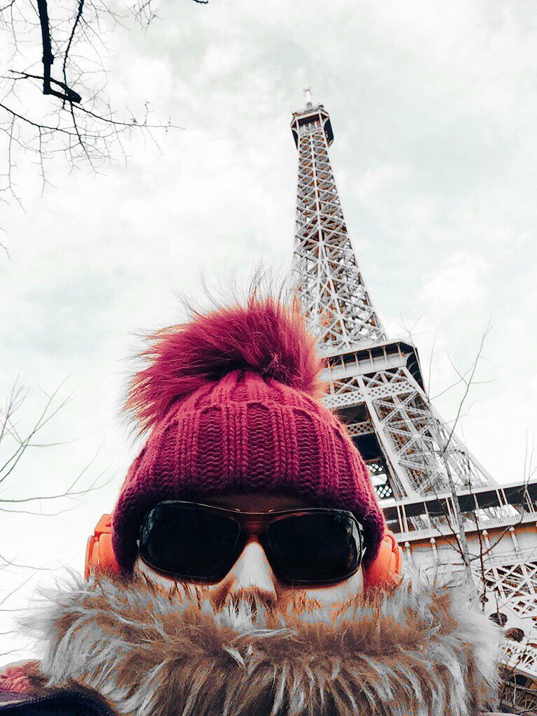 oh my god twitter doesn’t include alt text from images in their API