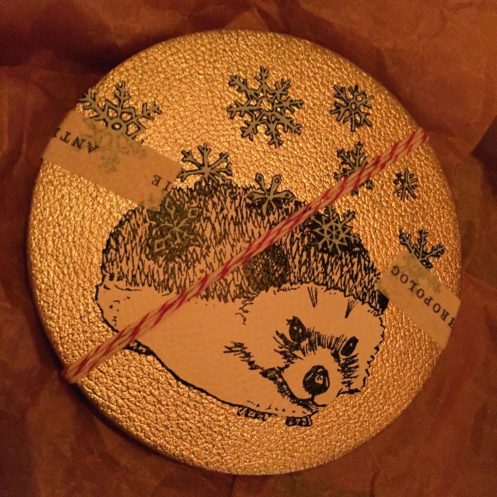 oh my god twitter doesn’t include alt text from images in their API