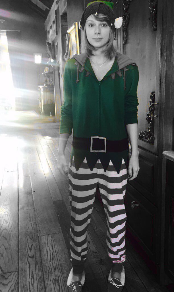 oh my god twitter doesn’t include alt text from images in their API