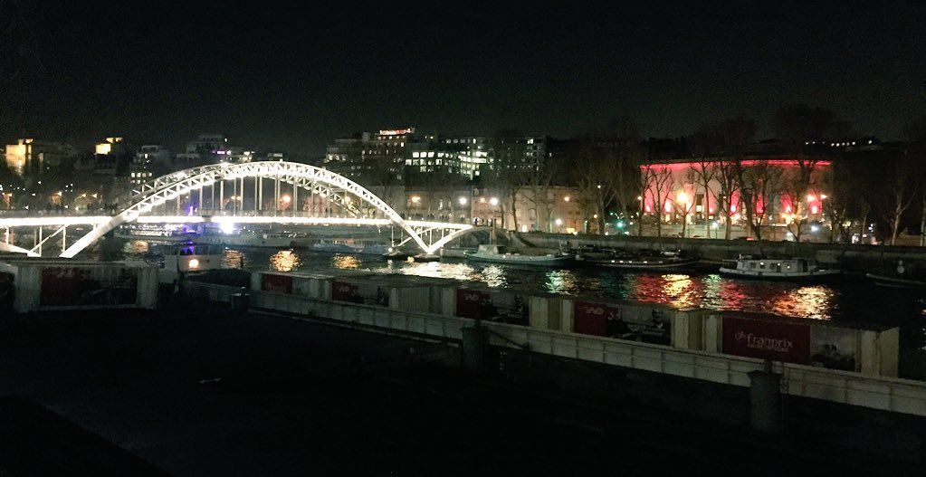 oh my god twitter doesn’t include alt text from images in their API