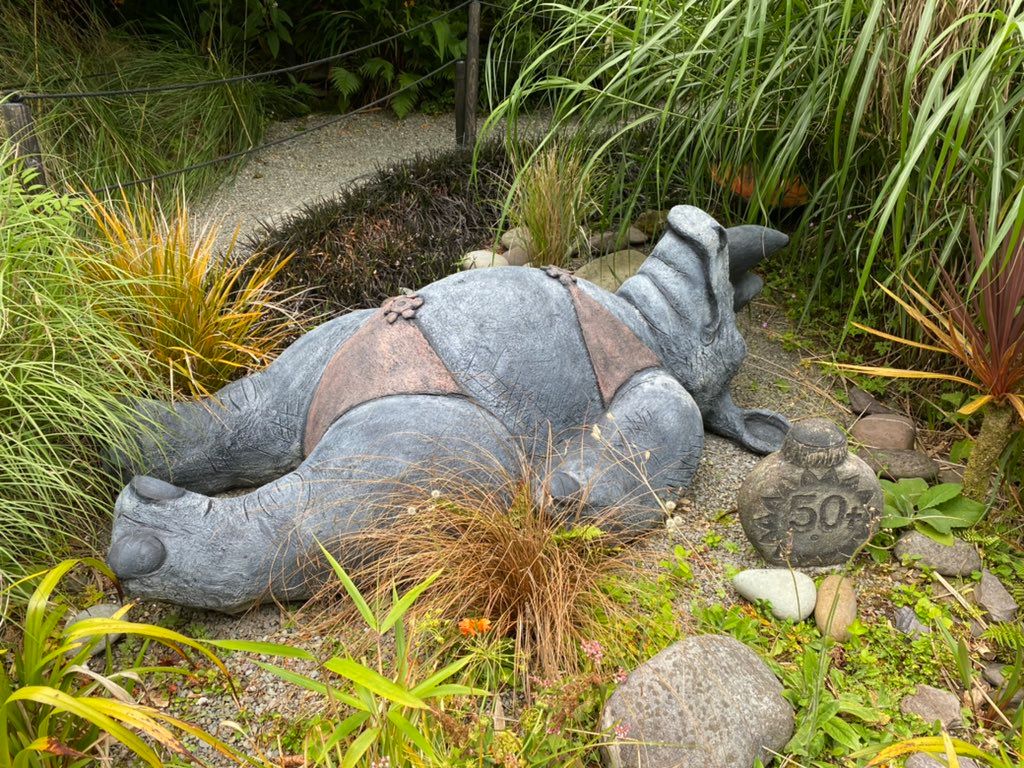 oh my god twitter doesn’t include alt text from images in their API