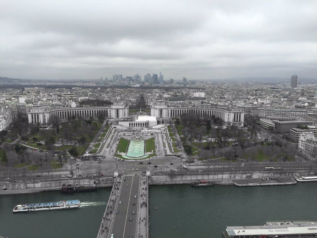 oh my god twitter doesn’t include alt text from images in their API