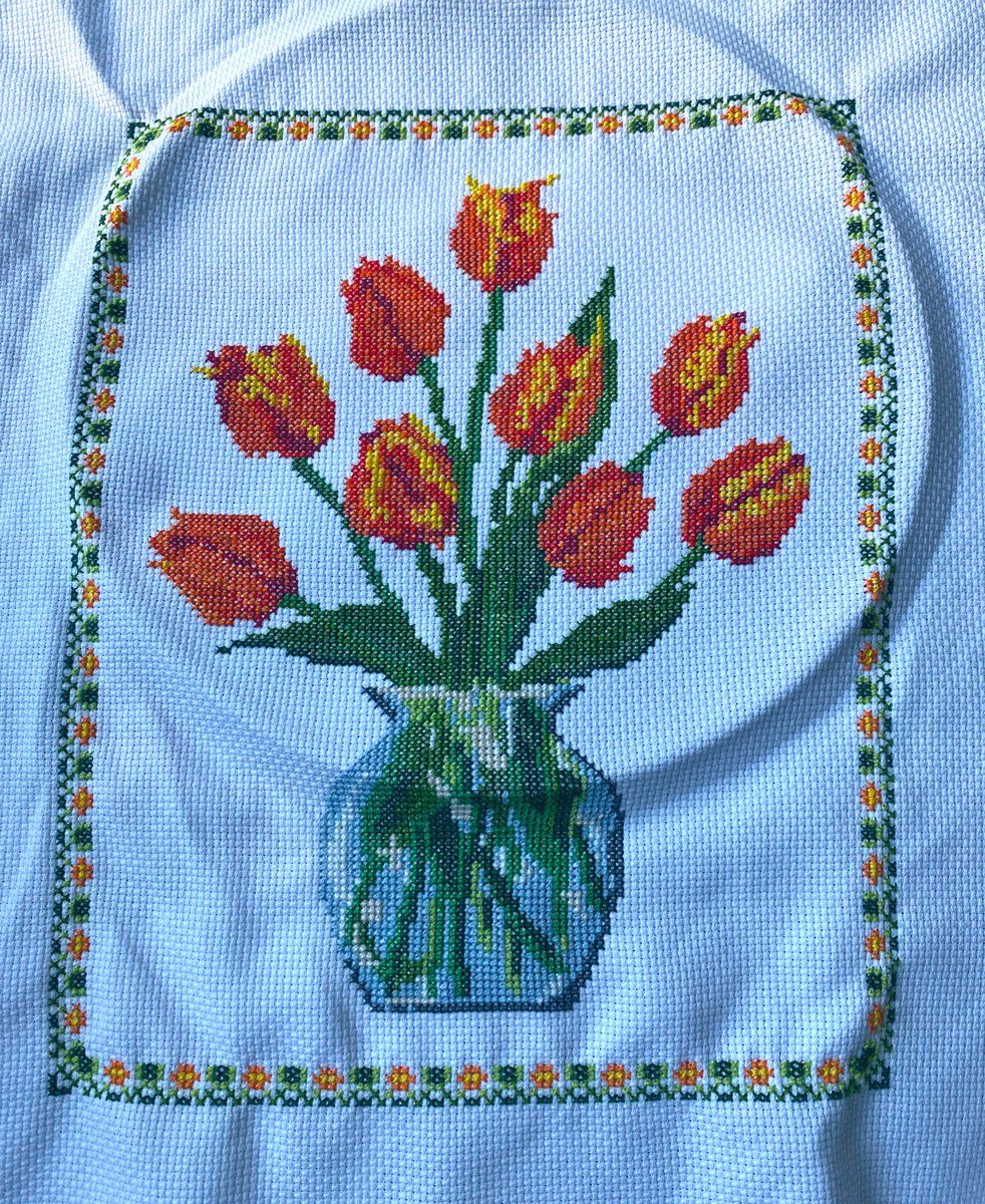 oh my god twitter doesn’t include alt text from images in their API