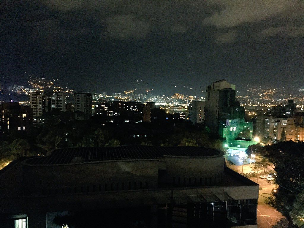 oh my god twitter doesn’t include alt text from images in their API